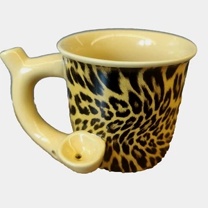 Leopard Print Roast & Toast Coffee Mug with Pipe Ceramic Wake n Bake Mug - Foto 1 di 8