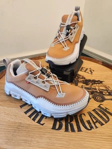 ON CLOUD AWAY RUNNING SHOES SZ 9.0 Womens - Picture 1 of 6