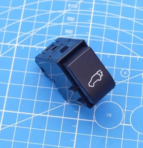 12/08-09/15 Lexus RX270 RX350 RX450h Tailgate Release Button GENUINE 15C332 - Bild 1 von 4