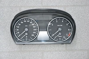 BMW E90 E91 Velocímetro Panel Gasolina Caja de Cambios Manual 9242338 - Picture 1 of 4
