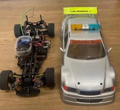 Carrozzeria elettrica RC auto elettrica HPI 1/10 4WD MERCEDES SPACE CAR... - Immagine 1 di 4
