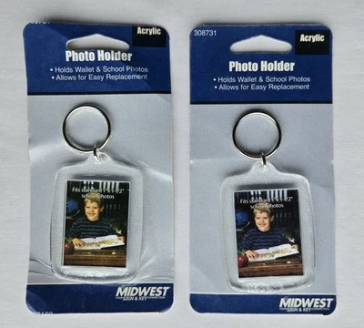 Photo Holder Keychain Lot (2) Fits 1" x 1-1.2" School Photos - Изображение 1 из 2