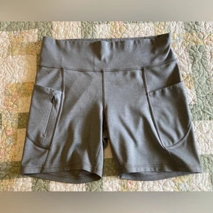 Athleta Gray Women's Bike Shorts Size Large - Picture 1 of 5