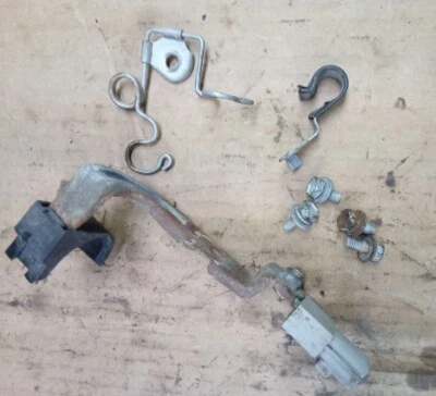 01-05 Lexus Is300 2jzge Vvti colector de admisión soportes de retención Sc300 cable manguera Foto 1 de 4