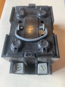 NEW WADSWORTH 8038-214 60 AMP 240 VOLT FUSE BLOCK AND PULLOUT FUSE HOLDER - Picture 1 of 8