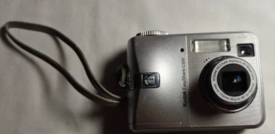 Kodak EasyShare C330 4.0MP Digital Camera - Silver - Image 1 of 4