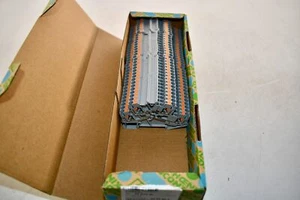 Pack of 33 NEW Phoenix Contact 3209604 PTTBS 2,5 - Double-level terminal block - Picture 1 of 5