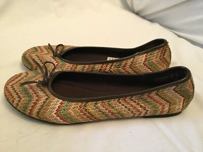 Womens Predictions slip on shoes size 6.5, multi-colors, tan, round toe Foto 1 de 4