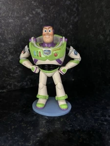 Disney Showcase Collection Buzz Lightyear 4054878 - Picture 1 of 5