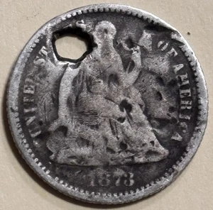 Mezza moneta Liberty 1873 seduta, zecca di Filadelfia. Forato - Foto 1 di 2