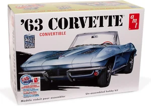 1963 Chevy Corvette Convertible 1:25 Scale Model Kit - Picture 1 of 4