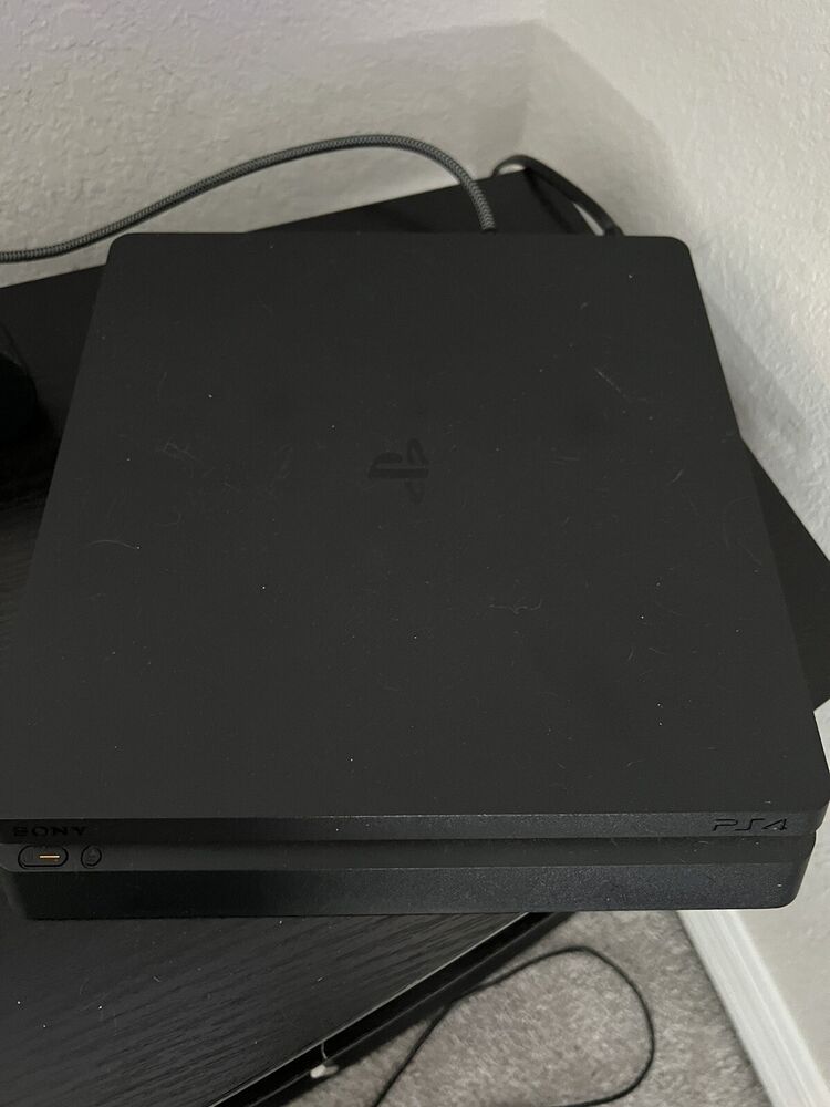 Sony PlayStation 4 Slim 500GB Bundle Pack