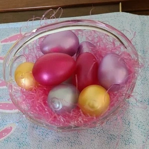 GLASS BASKET WITH HANDLE AND GLASS EASTER EGGS - Picture 1 of 5