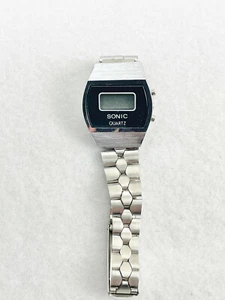 VINTAGE SONIC QUARTZ WATCH - SILVER - MADE IN HONG KONG - NOS - 1970's - Picture 1 of 4