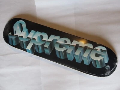 Tabla de skate Supreme New York cromada con logotipo negra ¡NUEVA! S/S 2020 31,875"x8" Foto 1 de 2