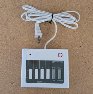 X-10 Powerhouse Tabletop Mini Controller MC460 für X10 Module - Weiß - Bild 1 von 4