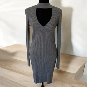 Vestido Kendall & Kylie Gris Cerradura Cuello en V Mangas Largas Tejido Acanalado Talla L - Imagen 1 de 7