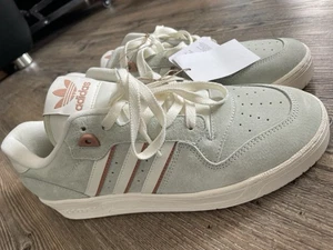 adidas Rivalry Low Wmns , Sneaker, Linen Green, Gr. 42 2/3 - Bild 1 von 11