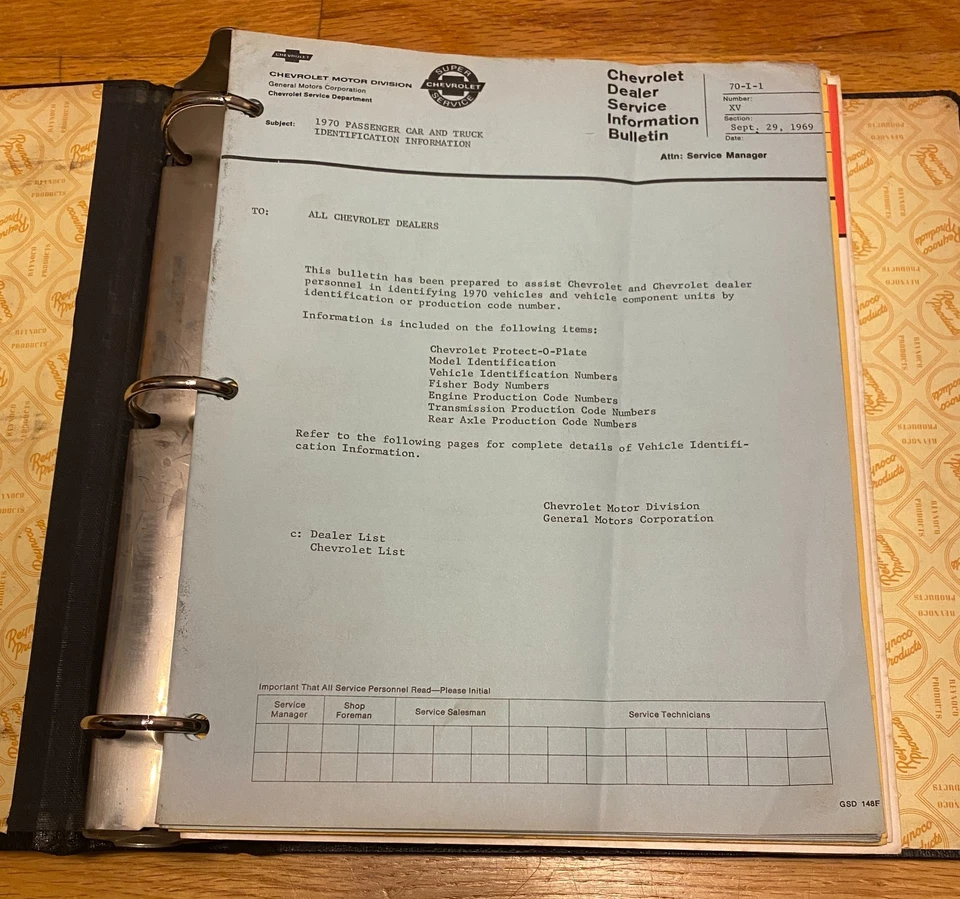 1970/1971 CHEVROLET SERVICE BULLETINS LOT Binder 70/71 Camaro/Chevelle/Nova - Image 1 of 4