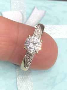 14KT YELLOW GOLD ENGAGEMENT RING WITH SPARKLY WHITE GEMSTONES SIZE 7 Weight 1.9g - Picture 1 of 19