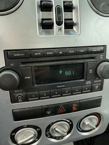 Chrysler PT 2005-2009 Dodge Jeep AM FM Radio Reproductor de CD MP3 OEM P05064173AI - Imagen 1 de 16