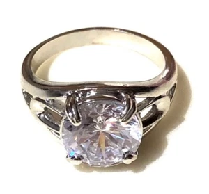 Anillo Cristal Solitario Real Tono Plata Talla 8.5 - Imagen 1 de 8