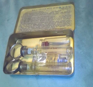 Vintage Mine Safety Appliances Co. Snake Bite Kit With 2 Glass Suction Tubes - Picture 1 of 7
