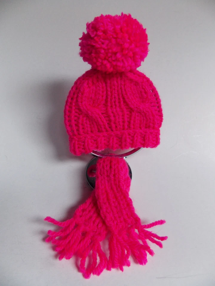 * Neon Pink Hat + Scarf for your Mercedes Star * with Mounting * NEW * #41 - Image 1 of 1