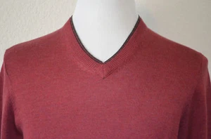 Perry Ellis - kleiner burgunderroter Pullover aus Merinowollmischung Ellenbogenpolster V-Ausschnitt - 80 $ (M63) - Bild 1 von 4