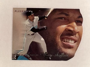 1997 Fleer Series 1 Baseball #19 of 28 Gary Sheffield Team Leaders Die-Cut - Bild 1 von 2