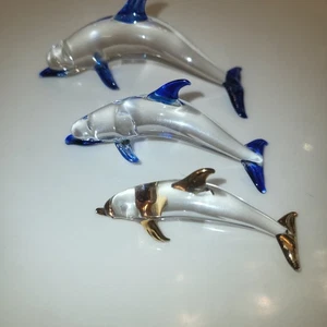 Drei Glas Delfin Figuren Miniatur gold und blau - Bild 1 von 5