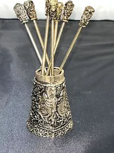 Goldfarbene Olive Cocktail Gabel 8er Set Eimer Halter Trauben Picks Metall Vintage - Bild 1 von 14