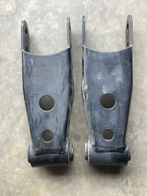 Chevrolet Silverado GMC Sierra Belltech 6403 Rear Drop Shackles - Image 1 of 4