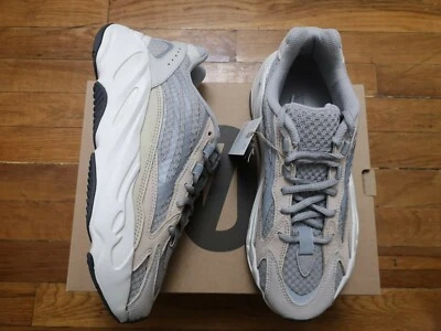 Talla 7.5 - Adidas Yeezy Boost 700 V2 Gris Crema Reflectante Para Hombre - ✅ENVÍO HOY Foto 1 de 4