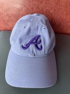 Cappello donna 9Twenty New Era ombreggiato viola Atlanta Braves regolabile - Foto 1 di 5