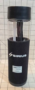 Sirius VMware Partner BPA-freie Trinkflasche mit Strohhalm & Neoprenhülle 24oz - Bild 1 von 21