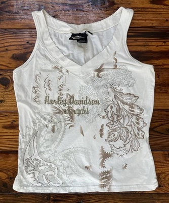 Camiseta sin mangas Harley-Davidson verde crema y marrón cuello en V con adorno de tachuelas grande Foto 1 de 4