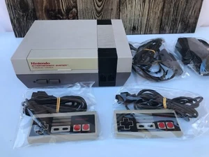 NINTENDO ENTERTAINMENT SYSTEM RETRO Konsole (NES, 1986) - Bild 1 von 7