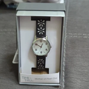 NEU Time & Tru Damen Kristall Akzent Uhr mit perforiertem Armband - Bild 1 von 3