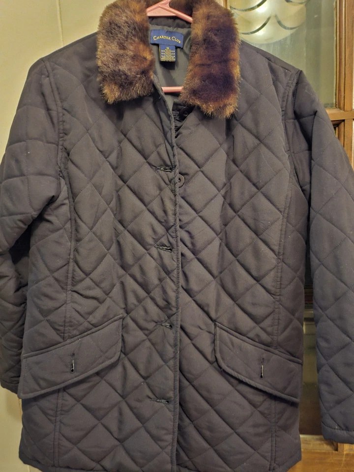 Charter Club Ladies Black Quilted Coat w/ Fur Collar. Sz Med - Image 1 of 4