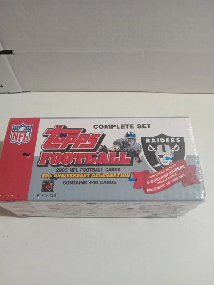 NEW & SEALED 2005 Topps Football Factory Set 440 Cards AARON RODGERS ROOKIE CARD - Image 1 of 1