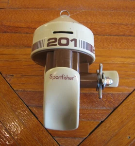 Vintage K-Mart Sportfisher 201s Spincast Angelrolle Spincasting Rolle - Bild 1 von 6