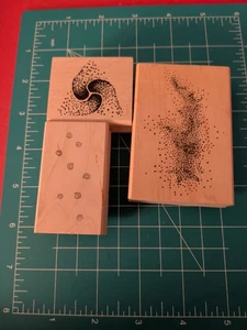 LOTE DE 3 estampillas de goma de madera usadas galaxia espacio polvo partículas universo  - Imagen 1 de 9
