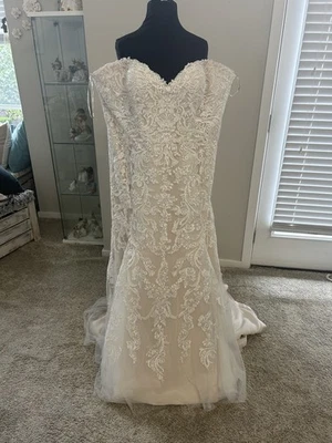 Maggie Sottero “Wynston” Ivory Lace Corset Sz 24 - Image 1 of 4