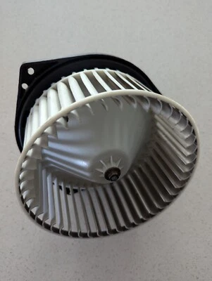 Motor soplador Nissan Pathfinder 1996-2004 usado OEM 272207J201 Foto 1 de 4