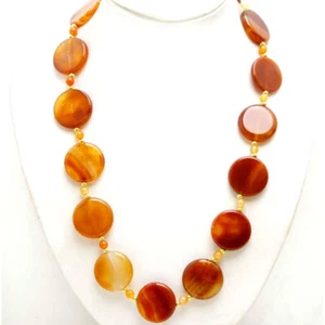 Collana da donna in agata a righe rosse naturali rotonde con moneta 28 mm collana lunga 25'' - Foto 1 di 5
