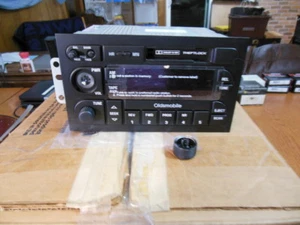 ACDelco 16178143 Raido para Oldsmobile (AM/FM, casete) - Imagen 1 de 2