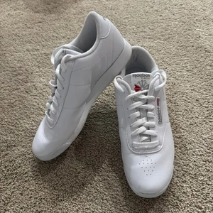 Reebok Classics Princess Fitnessschuhe Schnürschuhe Turnschuhe weiß Damengröße 10 - Bild 1 von 15