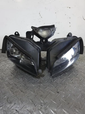 Honda CBR 600rr 2005-2006 montaje de faros dañados Foto 1 de 4