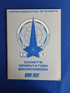 Libro de referencia de orientación de cadetes - juego de rol de Star Trek - Imagen 1 de 2